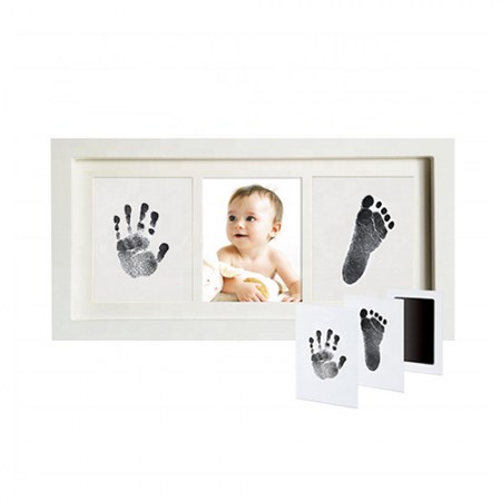 baby handprint